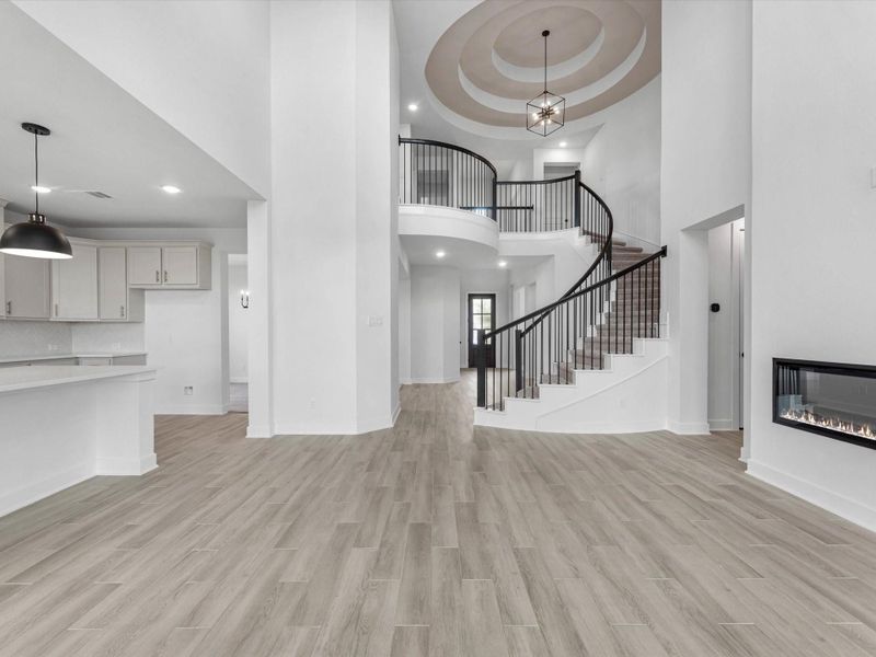 Spacious, unfurnished interior of a new home in Brookewater, Rosenberg (Image 10).