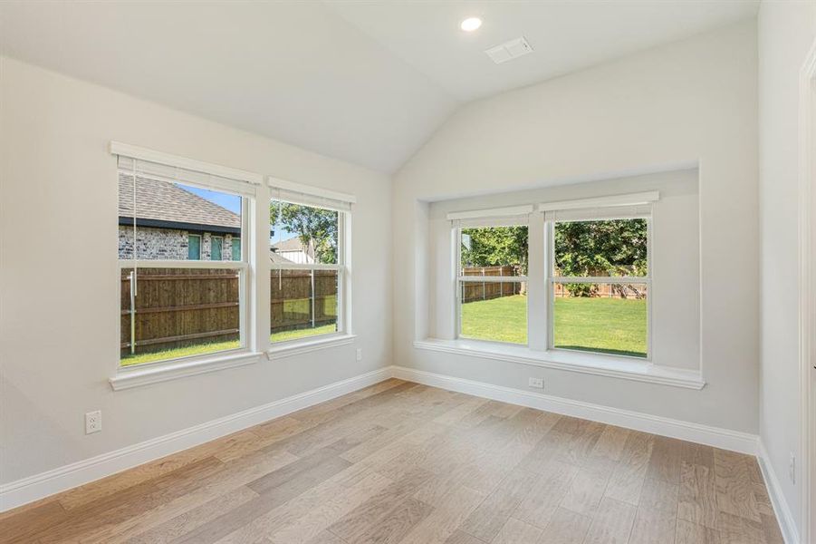 Spacious, unfurnished interior of a new home in Sunrise at Garden Valley 60-79, Waxahachie (Image 20). Spacious, unfurnished interior of a new home in Sunrise at Garden Valley 60-79, Waxahachie (Image 20).