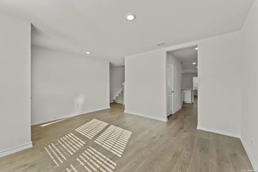 Spacious, unfurnished interior of a new home in Laurel Vistas, San Antonio (Image 30).