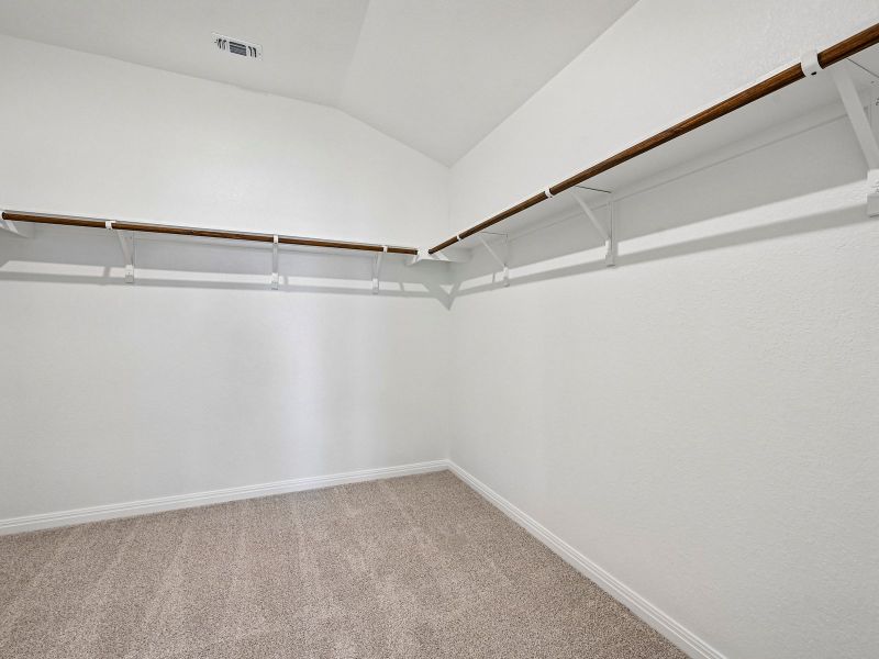 Spacious, unfurnished interior of a new home in Lexington Parke, Del Valle (Image 9). Spacious, unfurnished interior of a new home in Lexington Parke, Del Valle (Image 9).