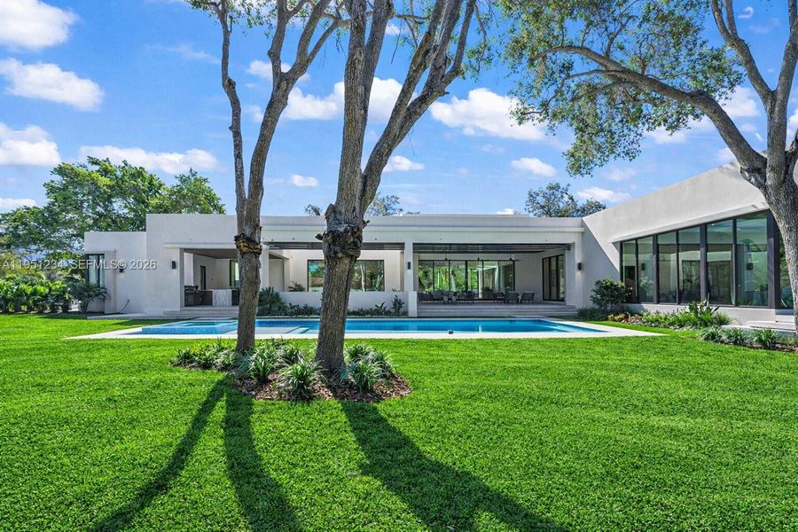 Community amenities in , Palmetto Bay (Image 49).