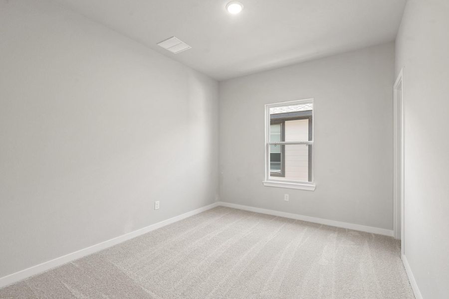 Spacious, unfurnished interior of a new home in Elyson 45' & 70', Katy (Image 8).