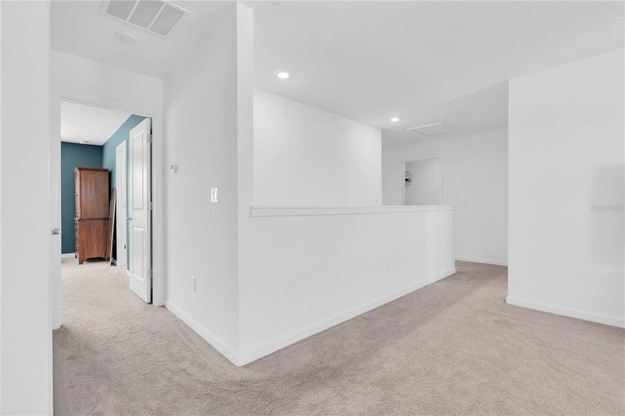 Spacious, unfurnished interior of a new home in Valleybrook, Spring Hill (Image 21).