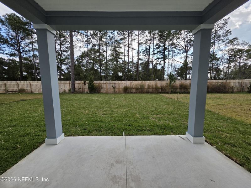 Exterior details and patio area of a home in Hyland Trail, Green Cove Springs (Image 16).