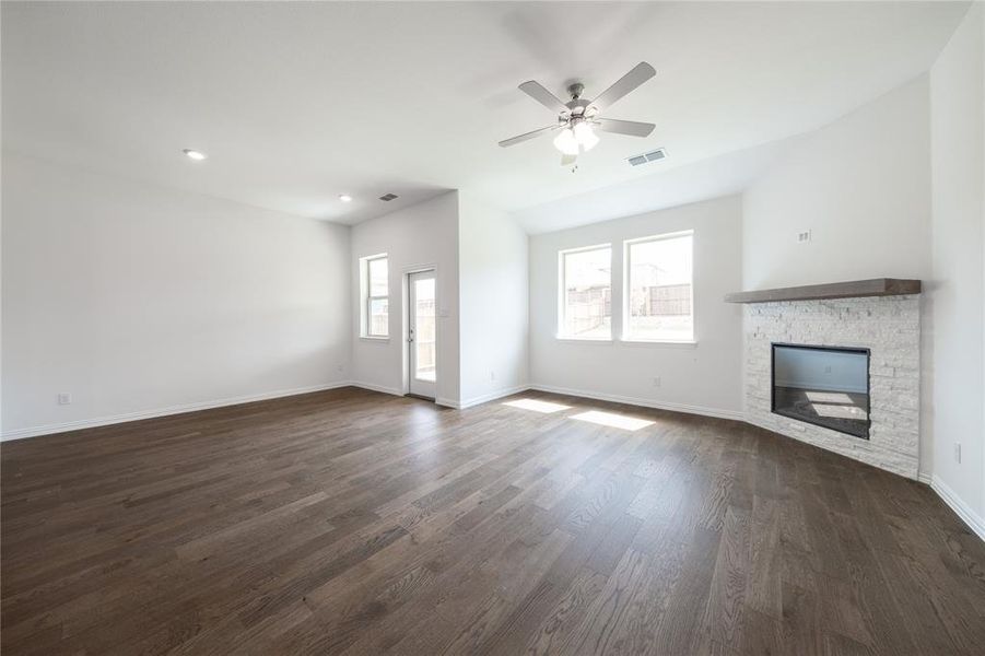 Spacious, unfurnished interior of a new home in Chalk Hill, Celina (Image 17). Spacious, unfurnished interior of a new home in Chalk Hill, Celina (Image 17).
