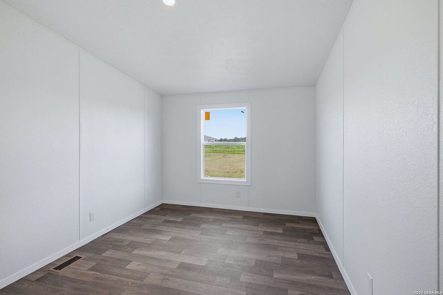 Spacious, unfurnished interior of a new home in , Atascosa (Image 15).
