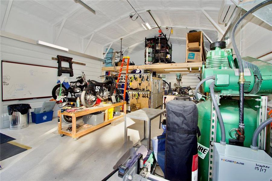 Community amenities in , Brooksville (Image 31).