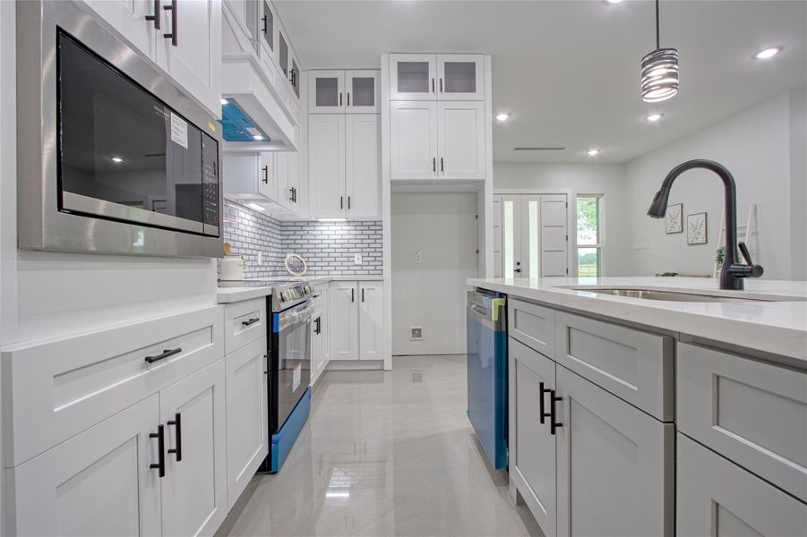 Furnished interior view inside a new home in , Plantersville (Image 13).