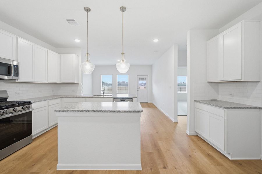 Furnished interior view inside a new home in , Conroe (Image 12).