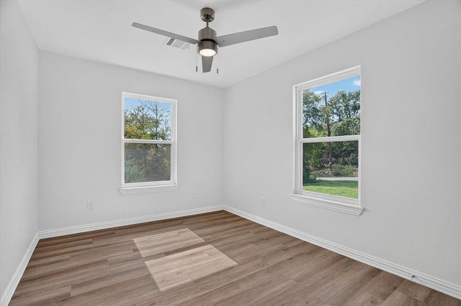 Spacious, unfurnished interior of a new home in , Lake Worth (Image 20).