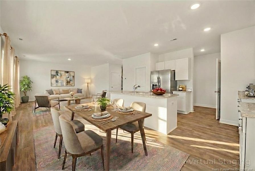 Open kitchen / living - virtually staged