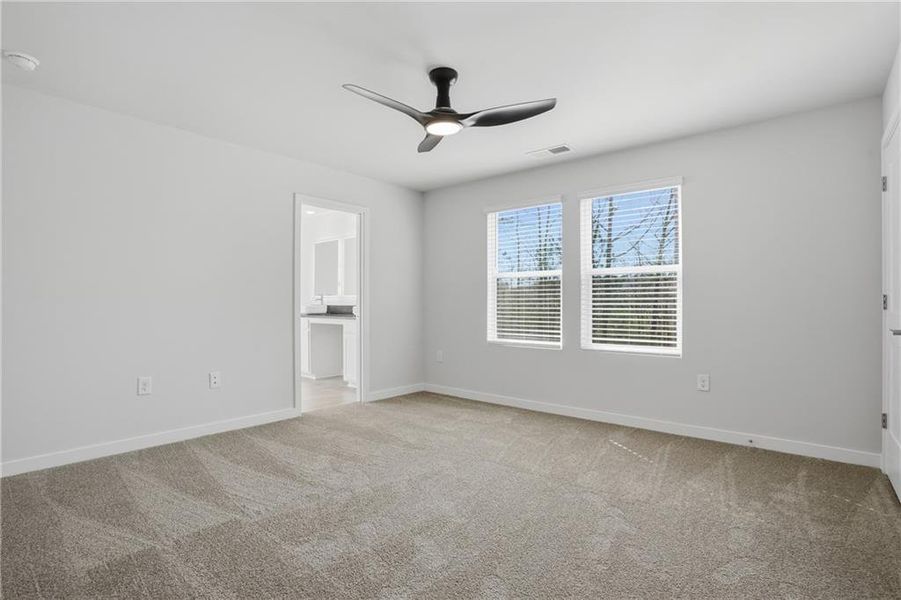 Spacious, unfurnished interior of a new home in Crossvine Village, LaGrange (Image 12).