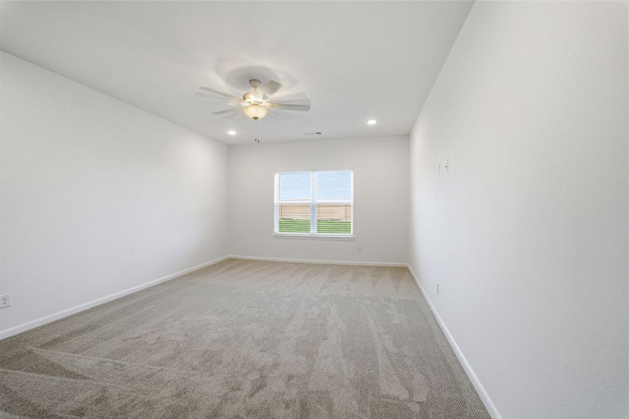 Spacious, unfurnished interior of a new home in Saddlebrook Estates, Waxahachie (Image 55). Spacious, unfurnished interior of a new home in Saddlebrook Estates, Waxahachie (Image 55).
