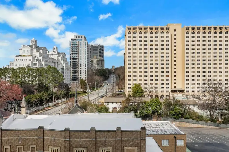 Condo located in Atlanta, GA showcasing its design and architecture (Image 3). Condo located in Atlanta, GA showcasing its design and architecture (Image 3).