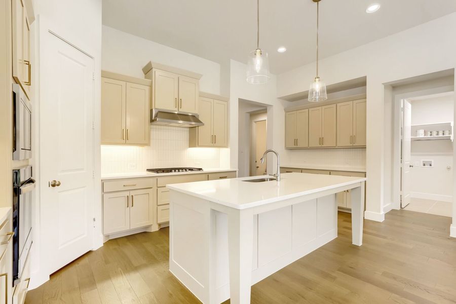 4307 Azalea - Kitchen
