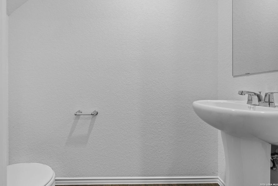 Furnished interior view inside a new home in Avenida, Converse (Image 10).