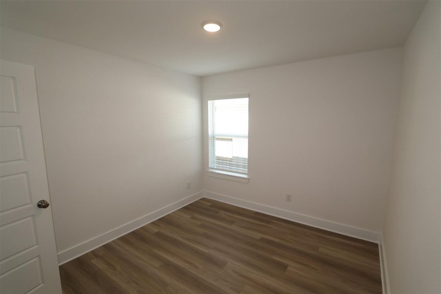 Spacious, unfurnished interior of a new home in Lago Mar, Santa Fe (Image 14).