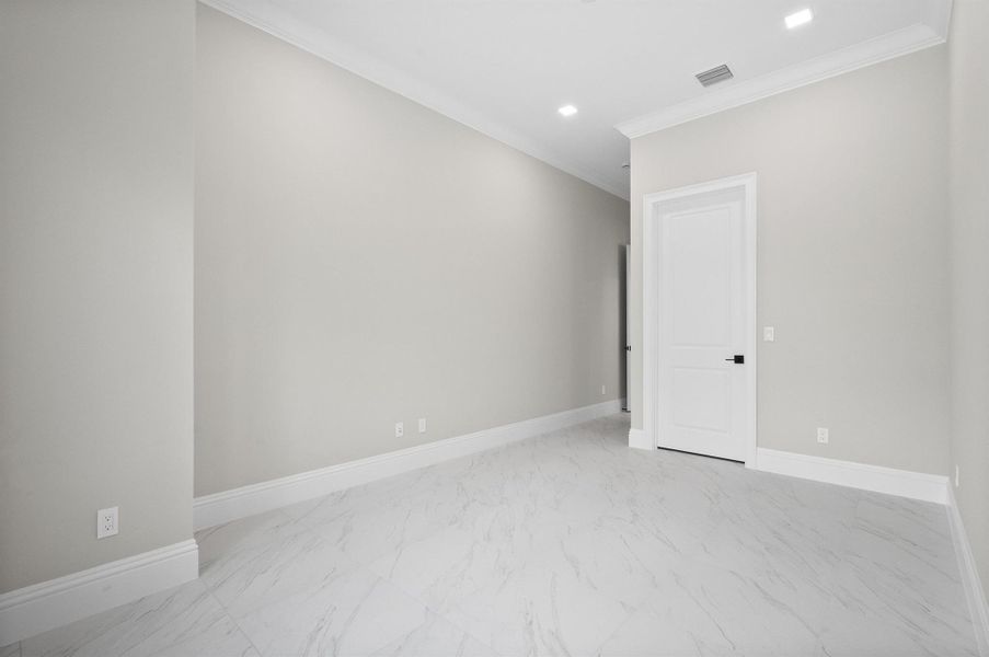 Spacious, unfurnished interior of a new home in Tesoro Club, Port St. Lucie (Image 30). Spacious, unfurnished interior of a new home in Tesoro Club, Port St. Lucie (Image 30).
