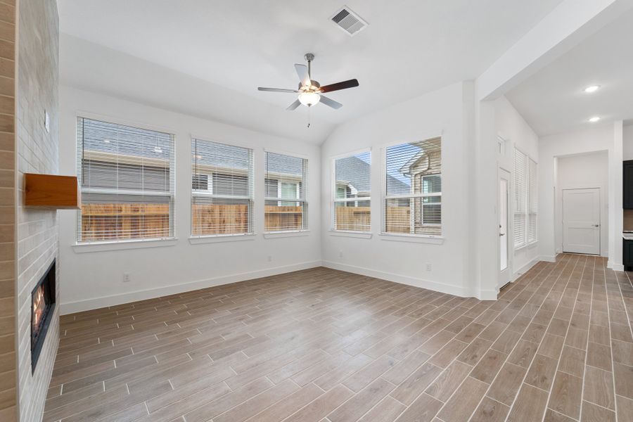 Representative unfurnished interior of a home built from the Augusta by Chesmar Homes in Riceland, Mont Belvieu (Image 13). Representative unfurnished interior of a home built from the Augusta by Chesmar Homes in Riceland, Mont Belvieu (Image 13).