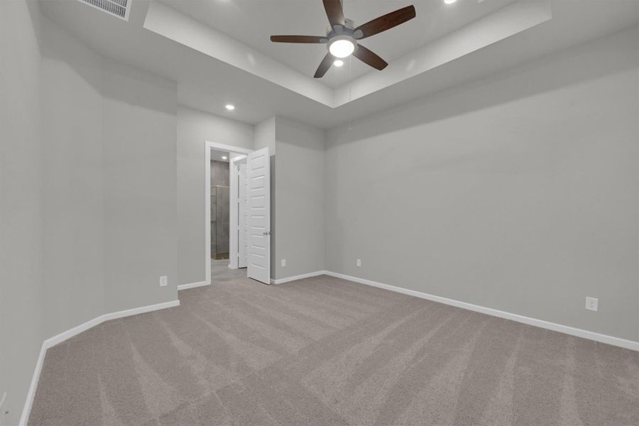 Spacious, unfurnished interior of a new home in Summer Place  35', Montgomery (Image 34).