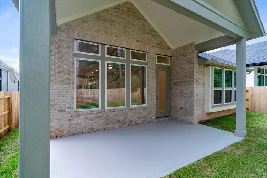 Exterior details and patio area of a home in Madeley Creek, Conroe (Image 30). Exterior details and patio area of a home in Madeley Creek, Conroe (Image 30).