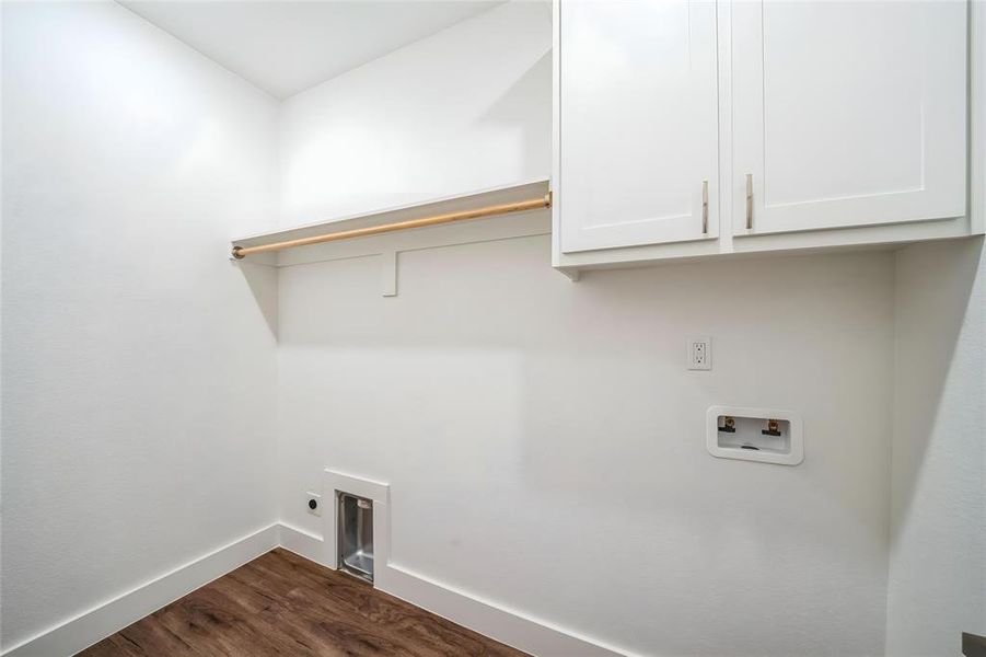 Spacious, unfurnished interior of a new home in , Granbury (Image 20).