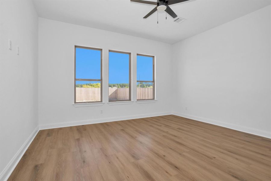 Spacious, unfurnished interior of a new home in , Cleveland (Image 24).