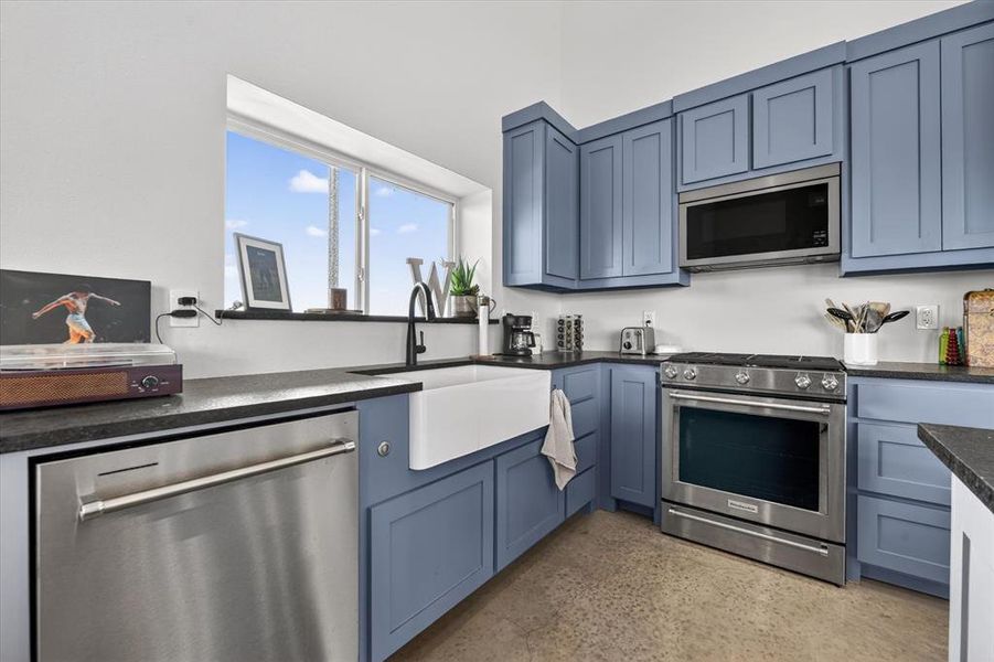 Furnished interior view inside a new home in , Ponder (Image 17).