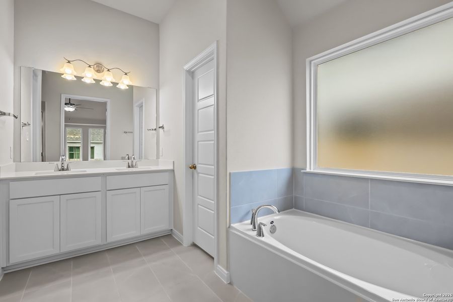 Furnished interior view inside a new home in Veramendi, New Braunfels (Image 8).