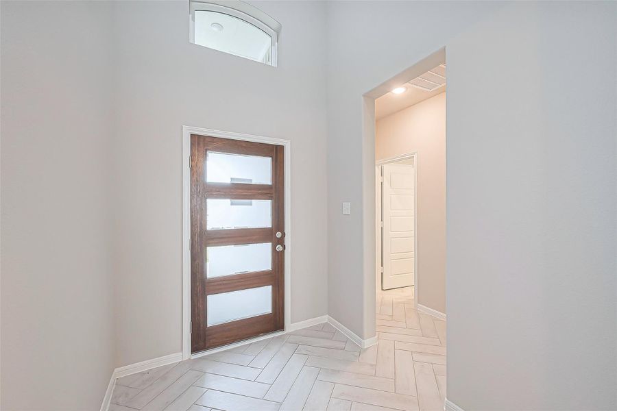 Spacious, unfurnished interior of a new home in La Segarra, Brookshire (Image 20).