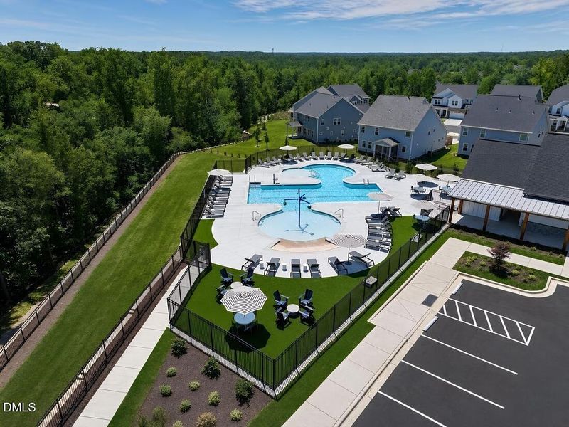 Silverstone Community Amenity Pool (2)