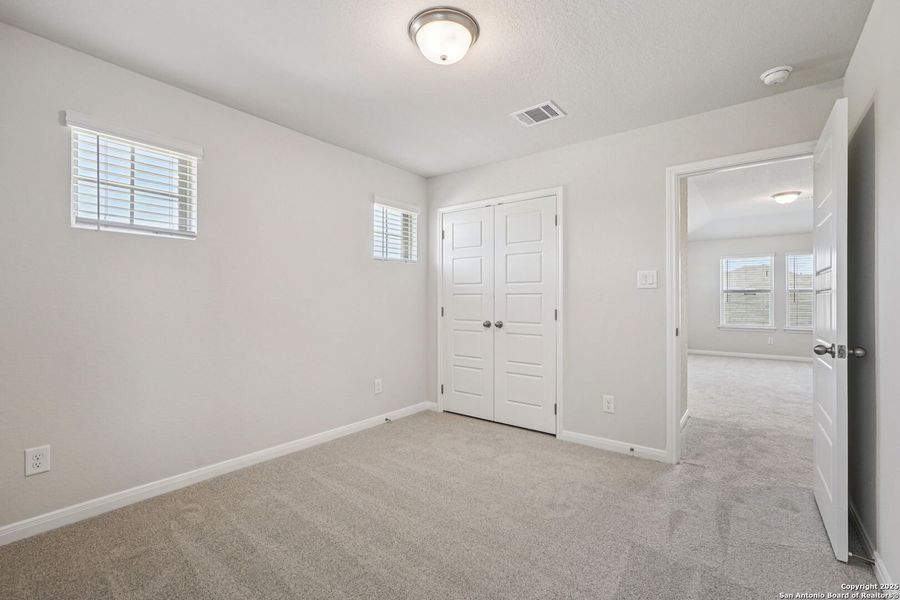 Spacious, unfurnished interior of a new home in Comanche Ridge, San Antonio (Image 44). Spacious, unfurnished interior of a new home in Comanche Ridge, San Antonio (Image 44).