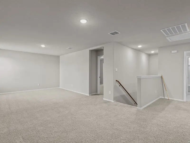 Spacious, unfurnished interior of a new home in Bricewood, San Antonio (Image 34).