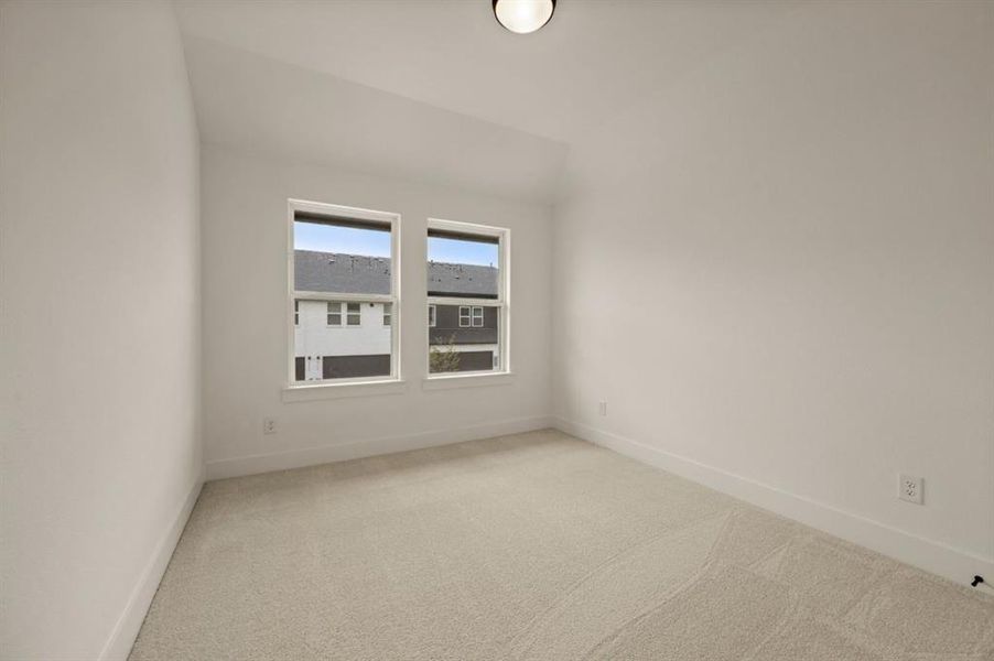 Spacious, unfurnished interior of a new home in Chelsea Commons, Allen (Image 15).