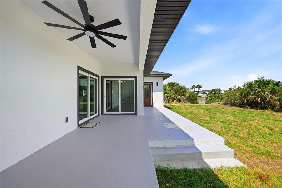 Exterior details and patio area of a home in , Port Charlotte (Image 3).