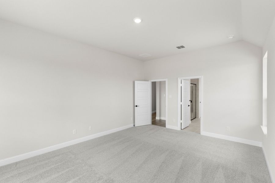 Spacious, unfurnished interior of a new home in Coyote Crossing, Godley (Image 20). Spacious, unfurnished interior of a new home in Coyote Crossing, Godley (Image 20).