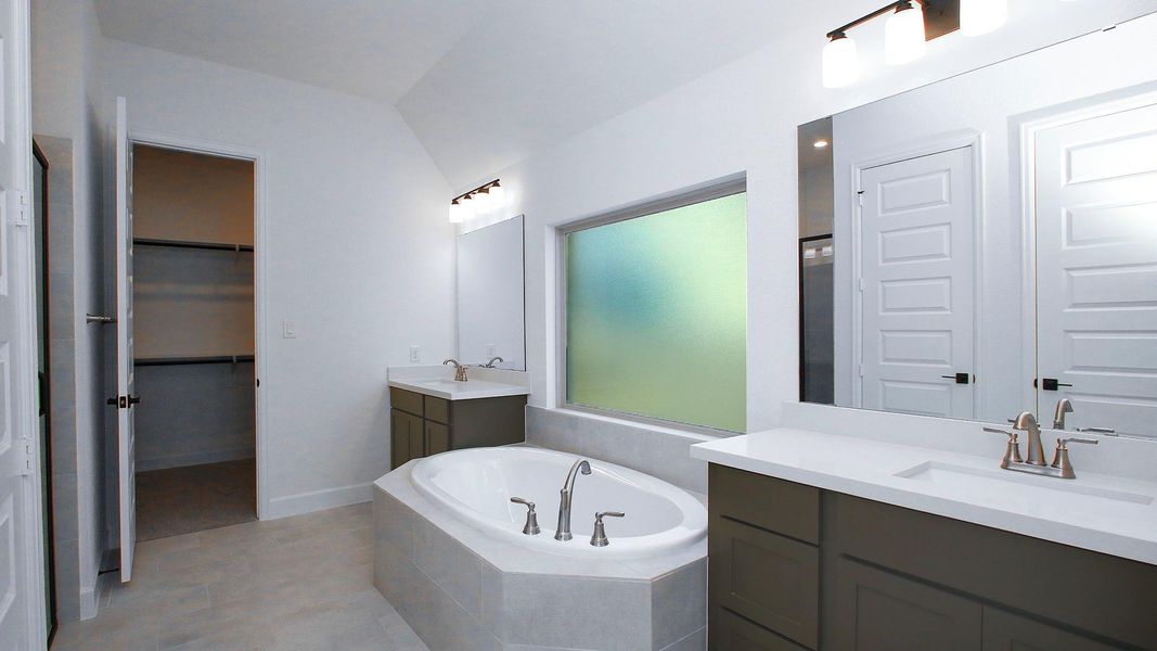 Image 13 of a home in Artavia 50'. Image 13 of a home in Artavia 50'.