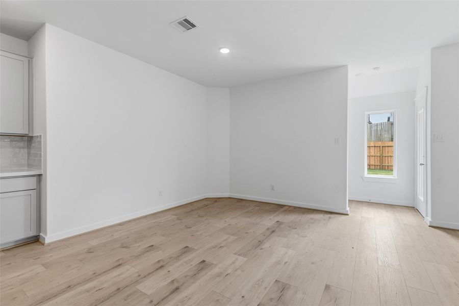 Spacious, unfurnished interior of a new home in Mostyn Springs, Magnolia (Image 15). Spacious, unfurnished interior of a new home in Mostyn Springs, Magnolia (Image 15).