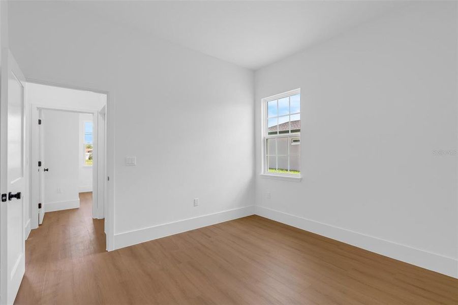 Spacious, unfurnished interior of a new home in , Ocala (Image 29).