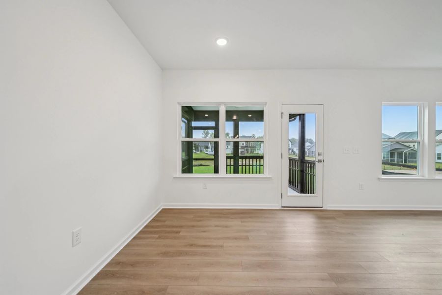 Representative images and renderings are for illustrative purposes. Actual structural options and design finishes of home may vary.