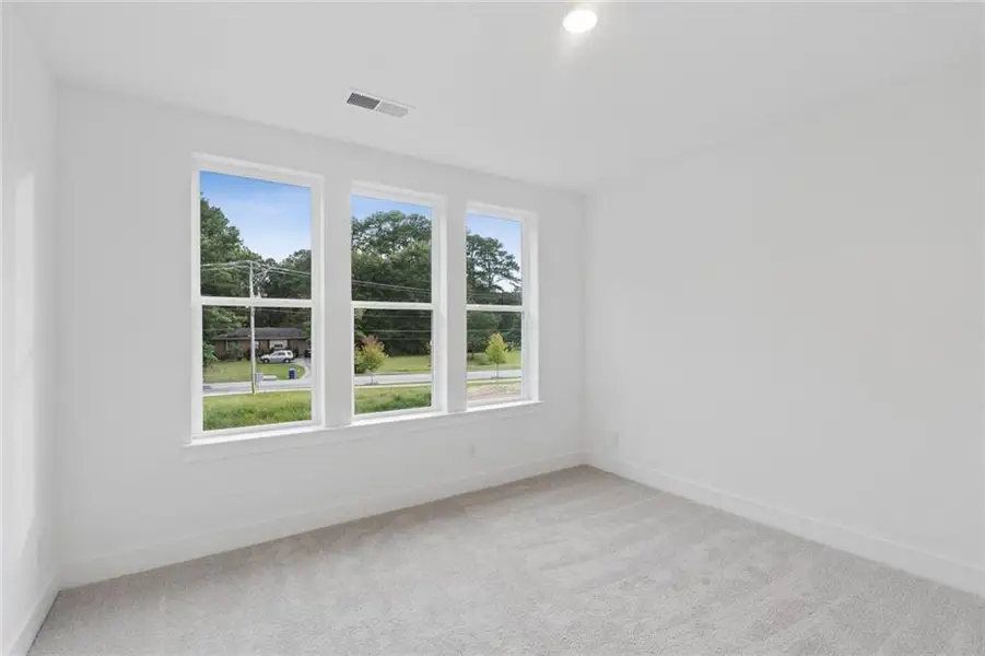 Spacious, unfurnished interior of a new home in Celesta, Scottdale (Image 15).