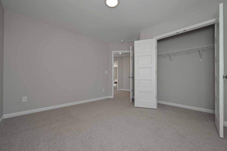 Spacious, unfurnished interior of a new home in Lake Shore, Temple (Image 32).