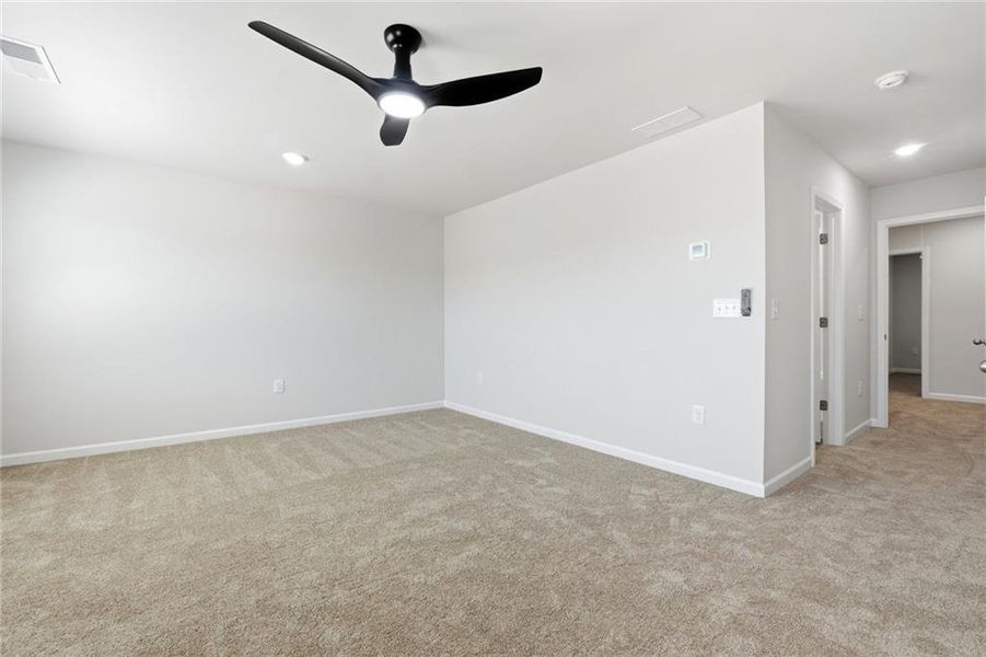 Spacious, unfurnished interior of a new home in Azalea Hills, Temple (Image 25).