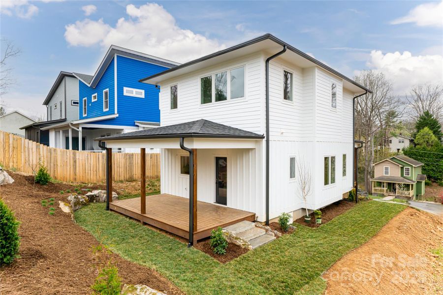 Photo of Similar Construction Photo of Similar Construction