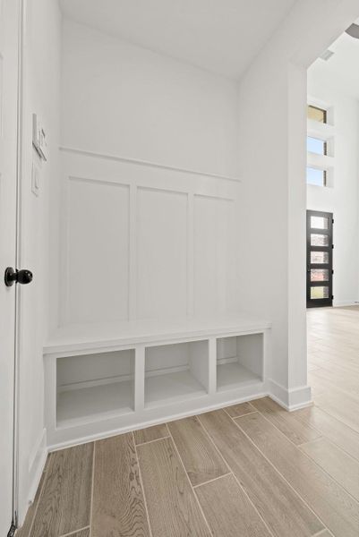 Spacious, unfurnished interior of a new home in Cross Creek West - 45', Fulshear (Image 13). Spacious, unfurnished interior of a new home in Cross Creek West - 45', Fulshear (Image 13).