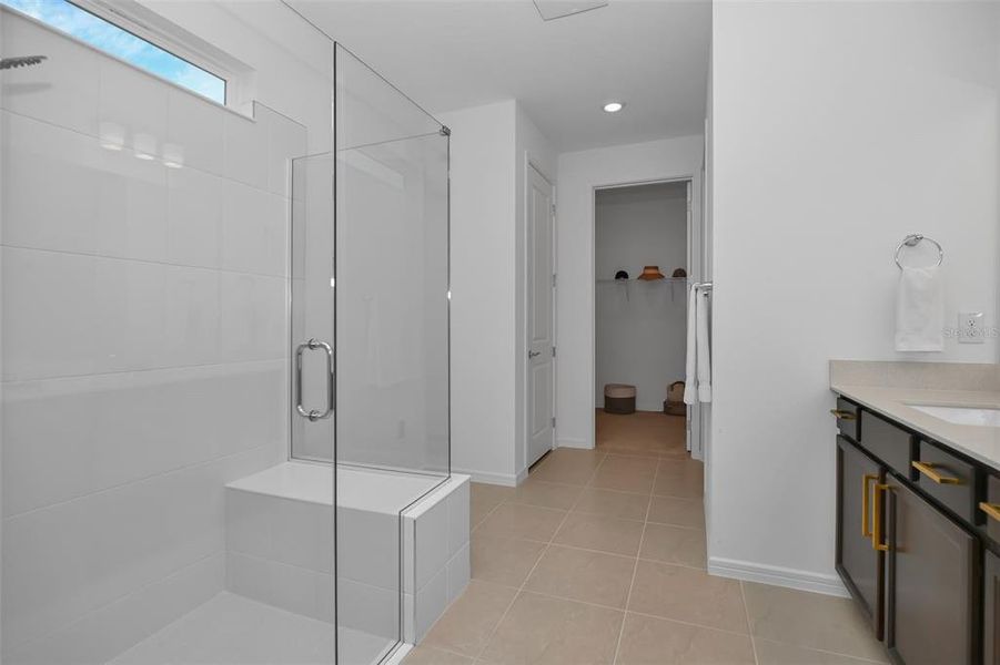 Furnished interior view inside a new home in , Ocala (Image 19).