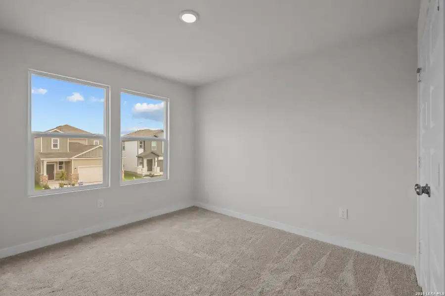 Spacious, unfurnished interior of a new home in Applewhite Meadows, San Antonio (Image 19).