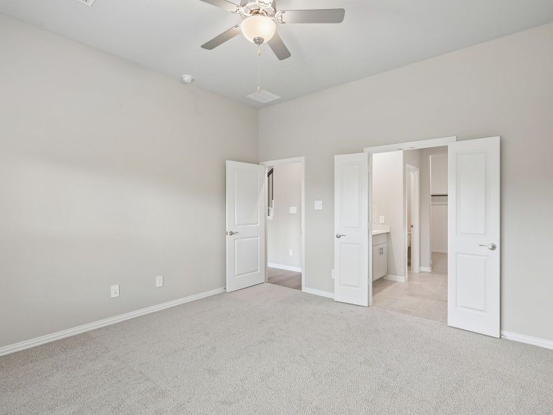 Spacious, unfurnished interior of a new home in Parks at Foster Crossing - Signature Series, Anna (Image 17). Spacious, unfurnished interior of a new home in Parks at Foster Crossing - Signature Series, Anna (Image 17).
