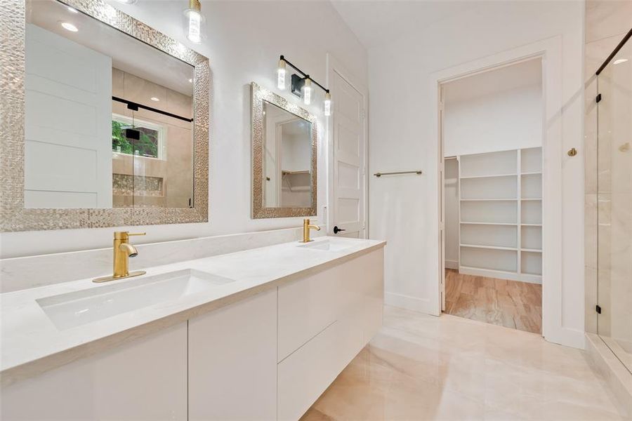 Furnished interior view inside a new home in , Dallas (Image 6).