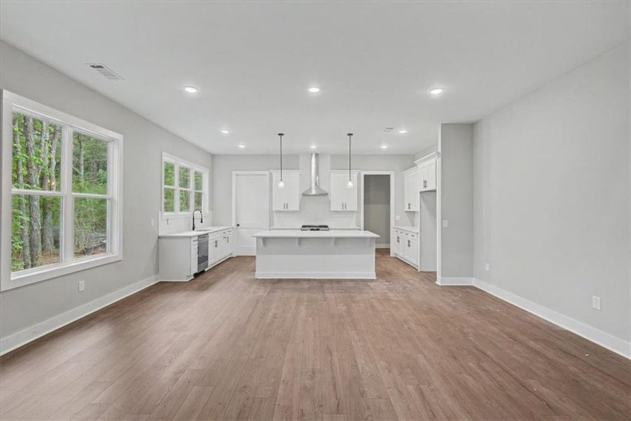 Spacious, unfurnished interior of a new home in , Rome (Image 21).